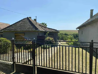Kuća Za prodaju 8934 Bezeréd HU
